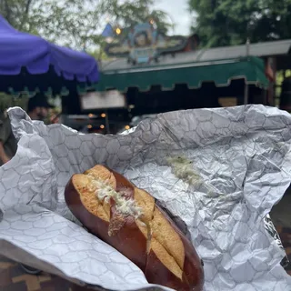 Garlic Cheesy Pretzel Bread