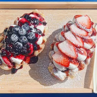 Blueberry croffle and Strawberry croffle