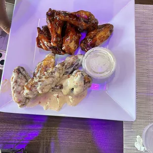 Wings, garlic parm and blueberry bbq (tasted like bbq blueberry syrup, in a good way).