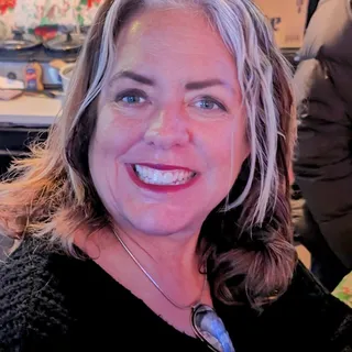 Lori L.