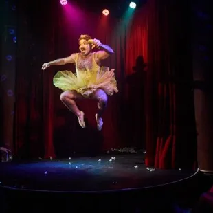 Expect the unexpected at Mavericks in Las Vegas! Where comedy, circus, and burlesque collide in Downtown Vegas!