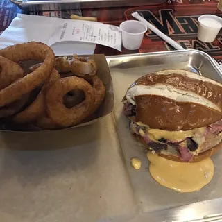 Beef & Cheddar Sandwich