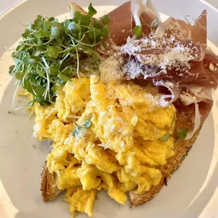 Prosciutto &amp; Scrambled Eggs
