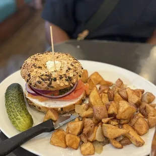 Bagel &amp; Lox Sandwich