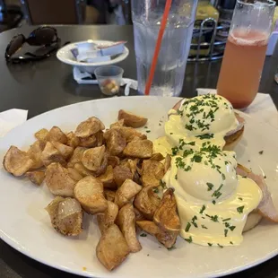 Eggs Benedict