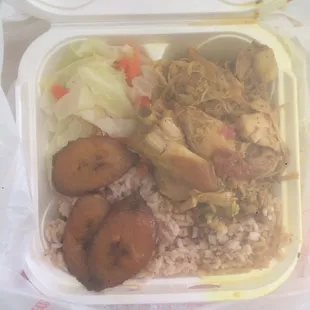 Small curry chicken plate. I was so full but couldn&apos;t stop eating!