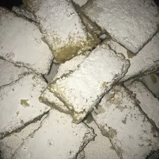 Lemon bars