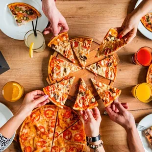 Group order from max pizza