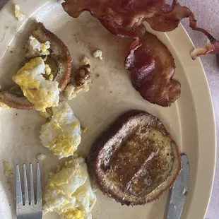 Eggs Home Style Cinnamon Swirl French Toast
