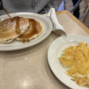pancakes and hash browns