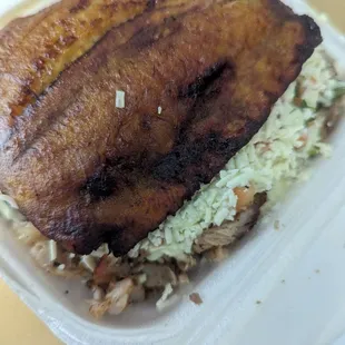 Patacon de res y pernil Delicious