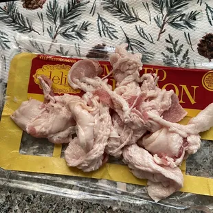 Literally the worse bacon ever all fat no meat. The brand of it is called Delite. I would prefer your stop selling this brand ‍