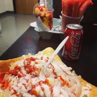 Chimichanga, mangoneada de nieve y sandia con chile y limon