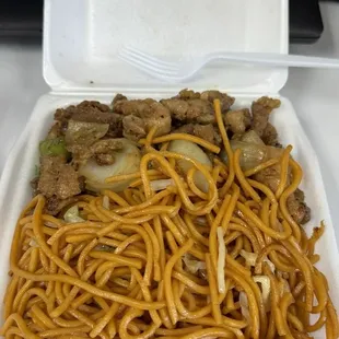 food, ramen and noodles