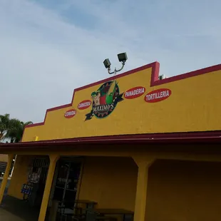 the front of a restaurant