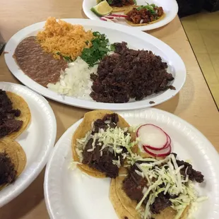 Barbacoa is delicious. We were very upset this place serves food yet doesn't have restrooms.