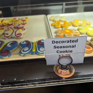 food, dough desserts, donuts