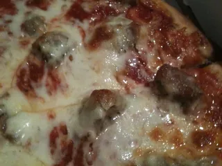 Primozz Pizzeria