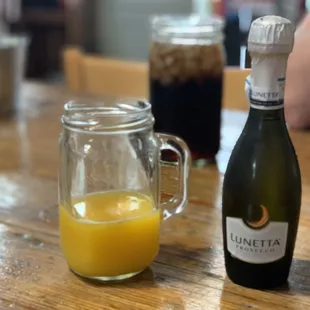 I love how they served the mimos!
