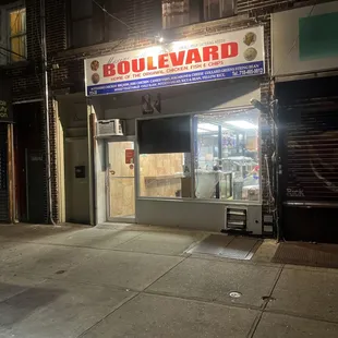 Maxine's on the Boulevard