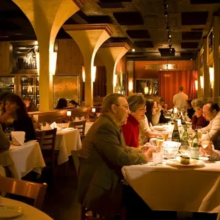 Friday night at Max's. The neighborhood spot!