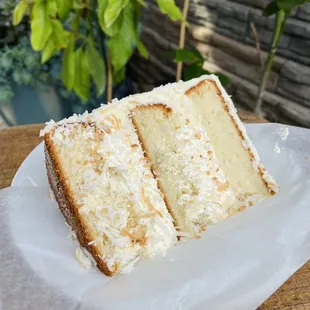 Coconut cream cake