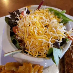 This is the side salad on the special plate, before adding the dressing.