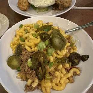 Pulled pork Mac n cheese