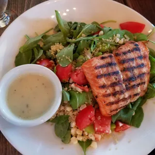 Grilled Salmon Salad