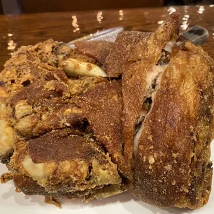Max&apos;s Crispy Pata