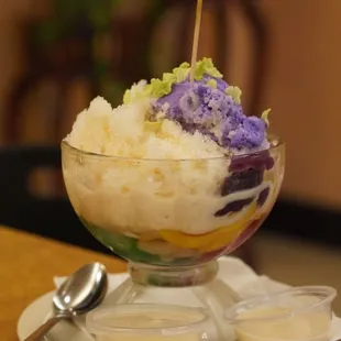 Halo Halo comes in a nice size serving bowl *4/2023