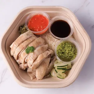 regular sized hainan chicken rice plate