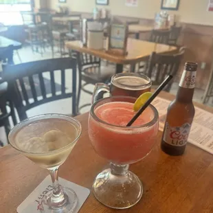 Dirty martini,strawberry daiquiri,coors light and nordeaster
