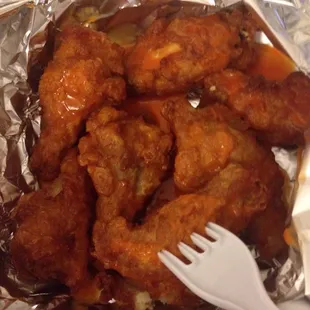 Delicious 6 pc. wings for $4.99! Comes with ranch.