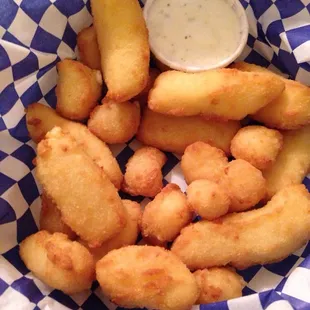 Small side of cheese curds and ranch dip!