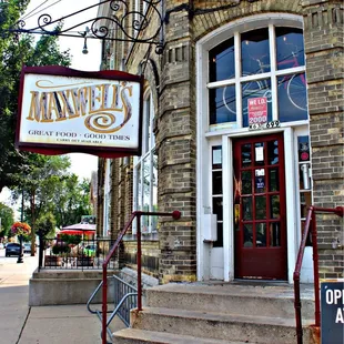 the entrance to the restaurant