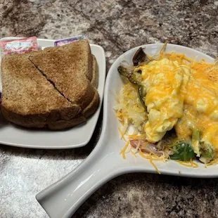 Maxx Bar and Grill