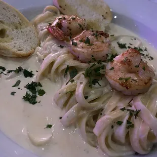 Fettuccine Alfredo with shrimp