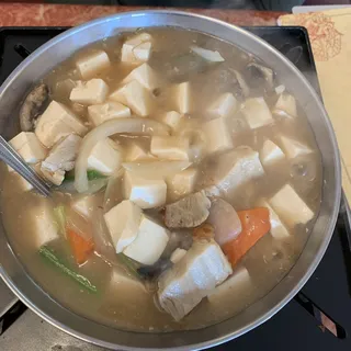 3. Roast Pork and Tofu Hot Pot