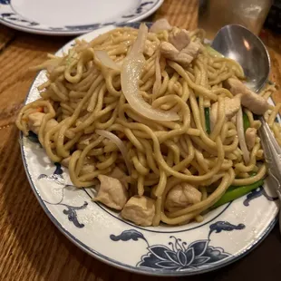 Chicken lo mein