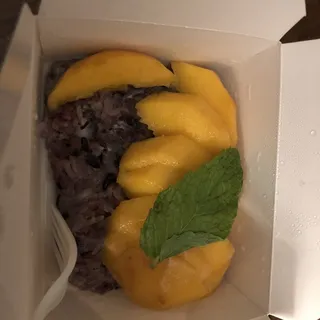 Mango with Sweet Sticky Rice