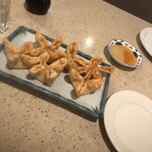 Crab cheese wontons