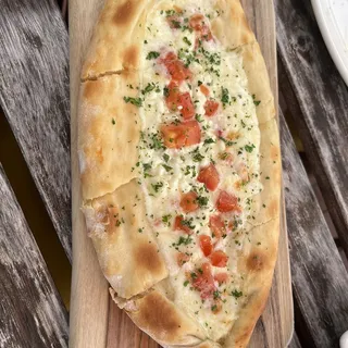 Peynirli Flatbread