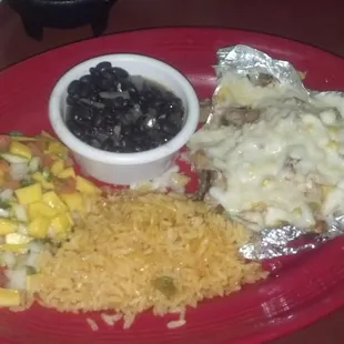 Had the chefs special tonight at Acapulco, seafood with corn, mushrooms, and cheese.  Served with a mango salsa, excellent!