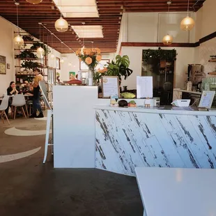 Reception and ordering counter. Adorable.