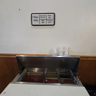 Salsa bar