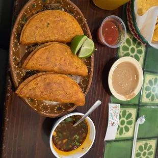 Beef biria tacos meal.
