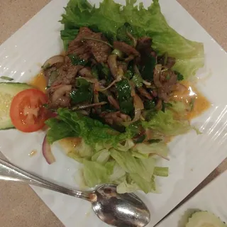 Spicy Beef Salad / Yum Nuea