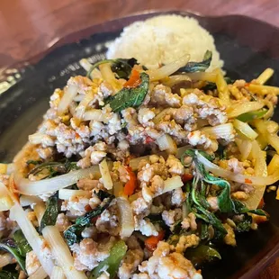 Spicy basil ground chicken