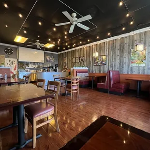 sushi and sashimi, interior